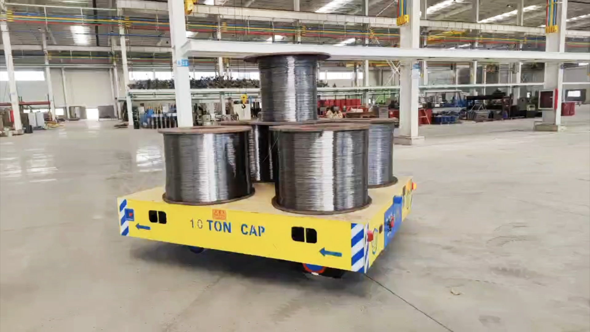 10噸無(wú)軌電動(dòng)線(xiàn)卷轉(zhuǎn)運(yùn)車(chē)成功交付使用