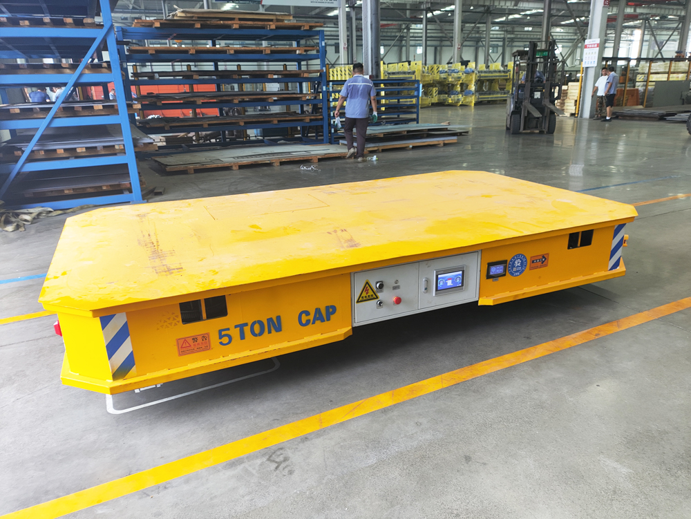 5噸舵輪無(wú)軌車(chē)交付使用 助力鋼廠(chǎng)開(kāi)啟高效搬運(yùn)新篇章